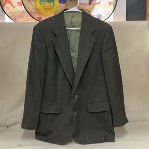 EUC Mens long sleeve Oscar de la Renta blazer with 2 buttons